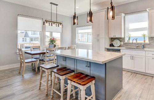 Private Dock and Patio Waterfront Galveston Retreat - Photo 8