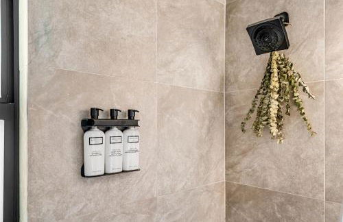 Bali Inspired home with Heated Pool, Sauna and Hot Tub! Close to Beach and Atlantic Ave - Photo 33