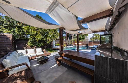 Luxury 3BR with Cabana Oasis Pool & Style - Foto 12