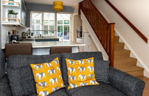 Cosy Homely House with Conservatory and Garden - Foto 16