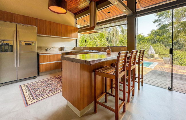 Casa térrea com piscina e cozinha de cinema | Granja Viana - Foto 12