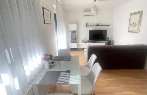 Lucky Place Apartment - Žumberačka with Free Private Parking - Foto 20