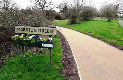 Marston 5 Bedroom Home With Parking Near HS2 & NEC & BHX - Foto 33