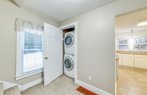 Near Hiking and Skiing Cozy Home in Cortland! - Photo 14