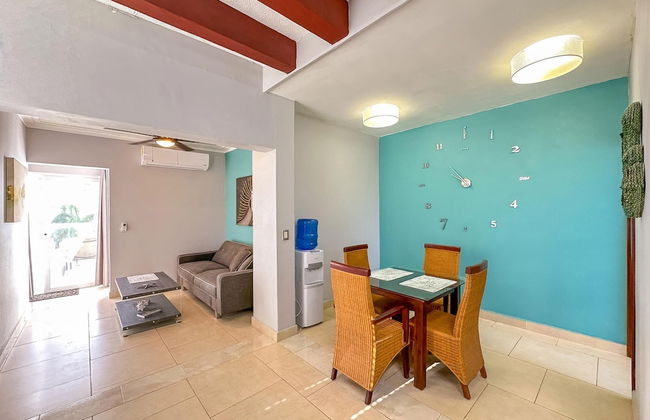 Incredible 3 BR Penthouse w BBQ Jacuzzi - Photo 74