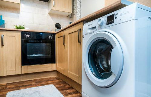 2 Bedroom House, 5 Single Beds, Fast WiFi - Photo 27