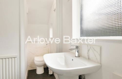 Stylish 3-Bedroom Garden Home, AC, Contractors and Families - Foto 30