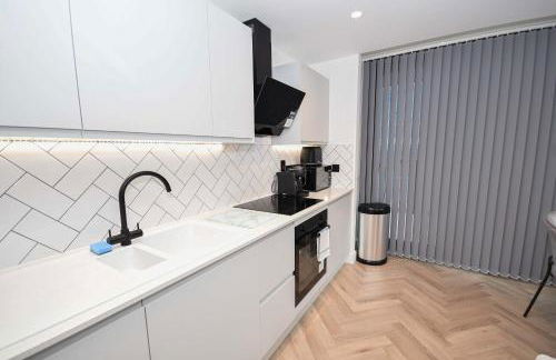 Modern 2 Bed Flat in Central Manchester w Balcony - Foto 15