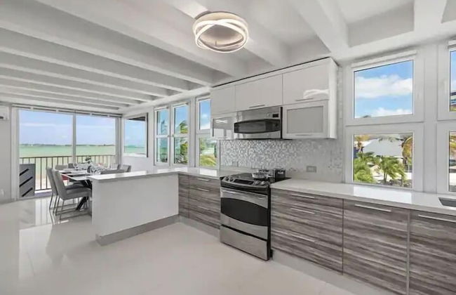 Beach Front Amapola SeaSide Apt - Photo 13