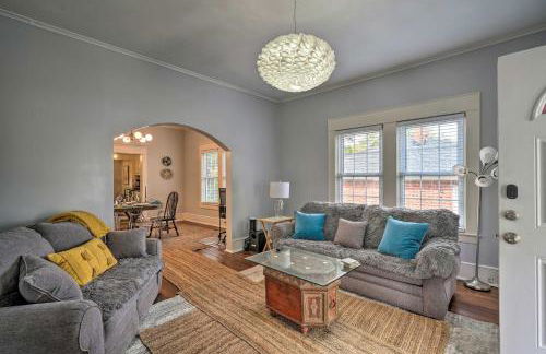 Bright and Airy Durham Cottage with Covered Porch - Photo 4