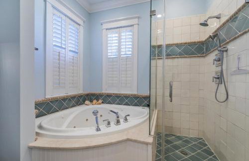 Couples Retreat, Walk to waterfront, shops and restaurants! - Foto 11