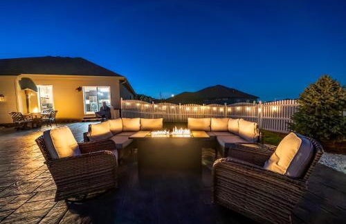 Spacious Country Farmhouse Retreat, Sleeps 16, Pool, Movie Room - Foto 7