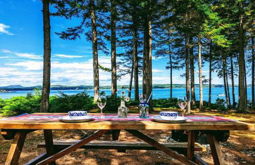 Couples Cove Cottage - Photo 1