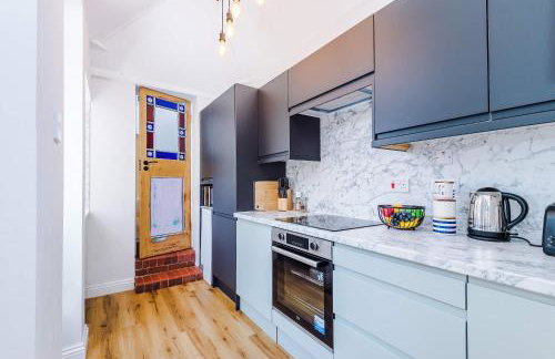 Cozy 3-Bed Home by 53 Degrees Property, Perfect for Business & Groups! - Foto 12