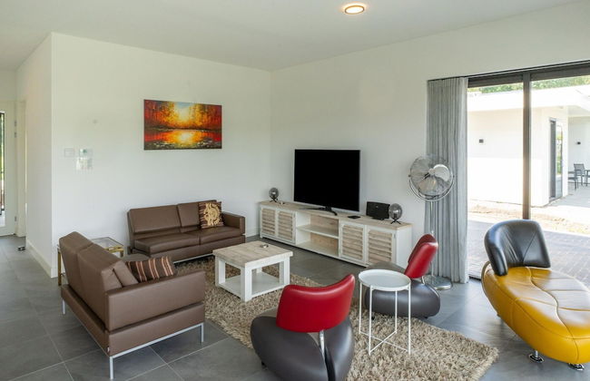 16p Spacious Villa on the Water in Zeewolde - Foto 12