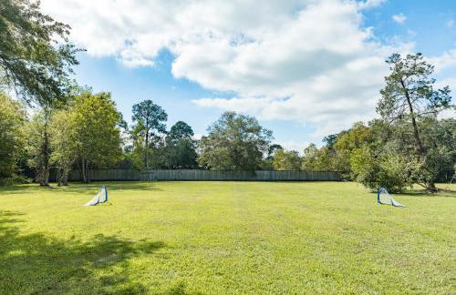 Stunning Waterfront Rental Property with Private Dock and Pool - Foto 31