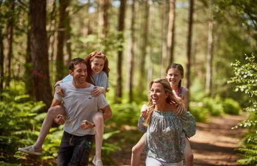 Rated Superb - Award-Winning Family Holiday Park - Live Shows, Themed Events, and Activities for All Ages, Day and Night - WiFi, Netflix, Linens - Gym, Sauna - Spotless, Quiet, Secluded, Parking - Restaurant, Shop, Bar - Foto 30