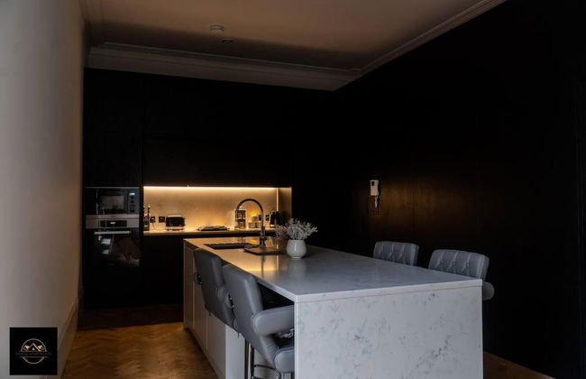 Lovely 3-bed Apartment in Altrincham - Photo 5