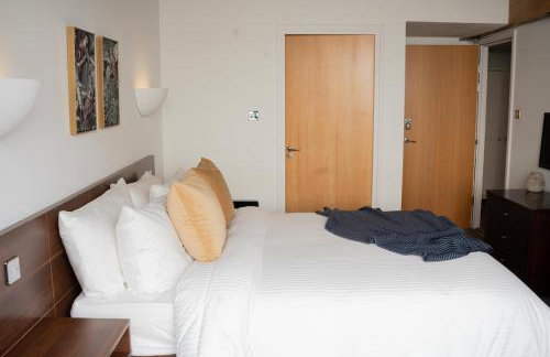 3BR Riverside Warehouse Loft - Foto 31