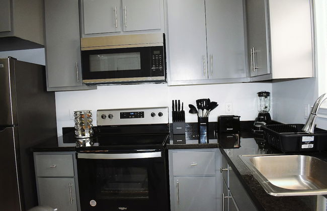 Elegant Apartment 10 min to Mercedes Outlets - Foto 9