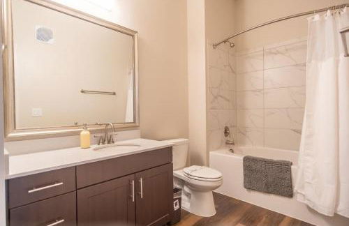 Boulevard Stays Nature Escape 2BR Suite Gym Pool Parking - Foto 5