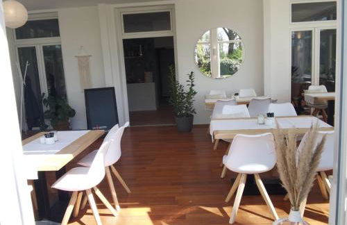 Monteurwohnung in Wesermarsch, Küche, Einzelbetten, Stedinger Landhotel - Photo 24