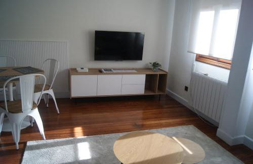 Nuevo, luminoso, reformado, cerca del Casco Viejo - Foto 9