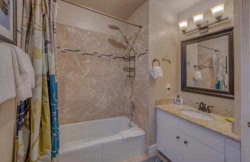 South Lake Retreat Deck Dock & Game Table - Foto 24