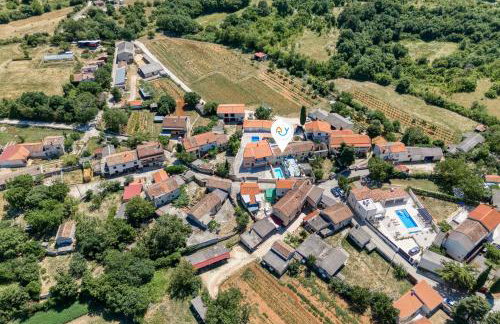 Villa Galant with Pool and Sauna - Happy Rentals - Foto 39