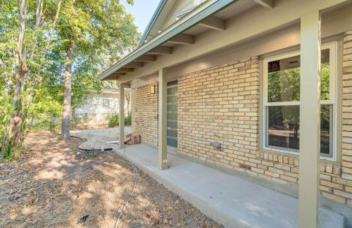 4 Mi to UT Austin Bright and Modern Family Home - Photo 21