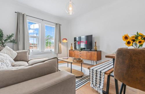 Stylish 4Bed Executive Stay WiFi and Parking - Photo 54