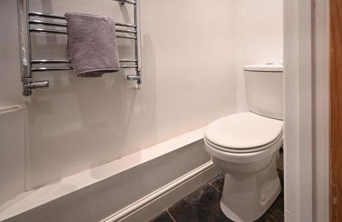 Premium Family Home with PS5 Console and Private Garden - Foto 11