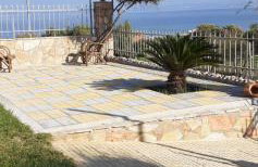 Beachside Mobile Home with Private Yard - Foto 5