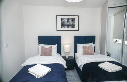 Little Haven Thames view Free Parking Closer to Heathrow - Foto 16