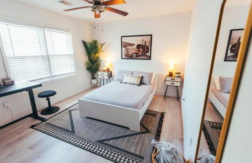 Cozy Family-Friendly home w/ fenced-in backyard - Foto 40