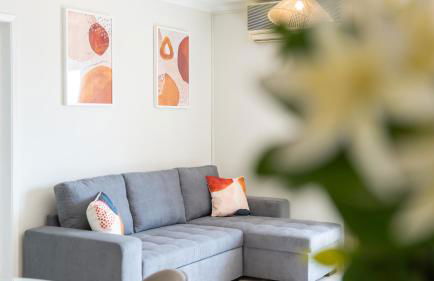 Comfy 3 BDR Flat With Pool & Balcony by LovelyStay - Photo 11