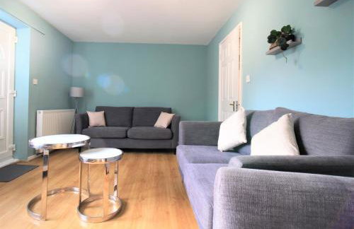 St James House - Charming 3 bed, 2 bathrooms, driveway parking, close to town centre - Photo 39