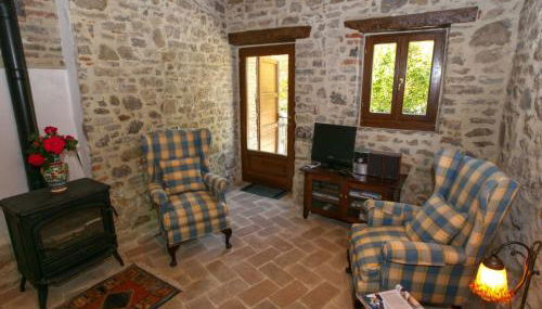 Cottage in Umbria with pool - Photo 2