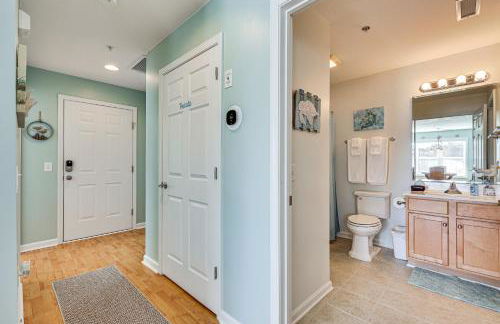 Marina and Beach Club Access Condo in Southport - Foto 20