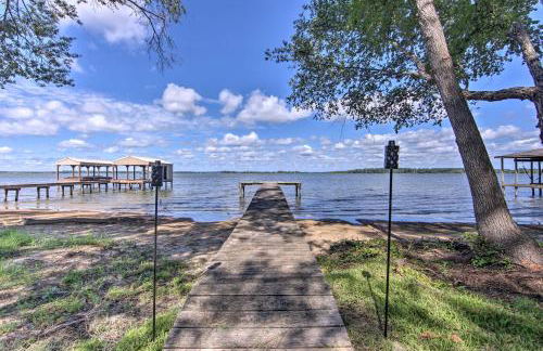 Luxe Lakehouse with Sunset Views on Lake Palestine! - Foto 3