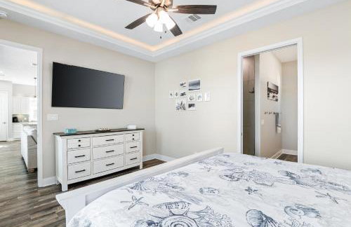 Stylish 4BR Crystal Beach Retreat Walk to Beach - Foto 19