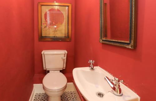 Cwmalis Hall - Photo 30