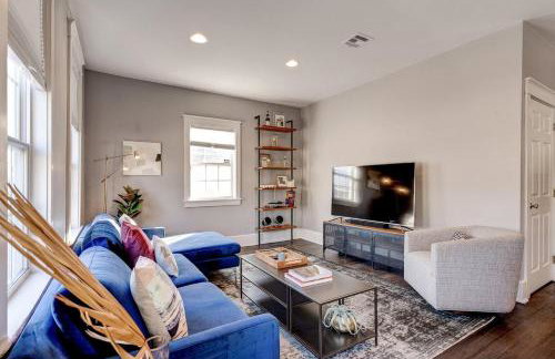 Uptown 3BR w Fenced Yard Near Magazine - Photo 10