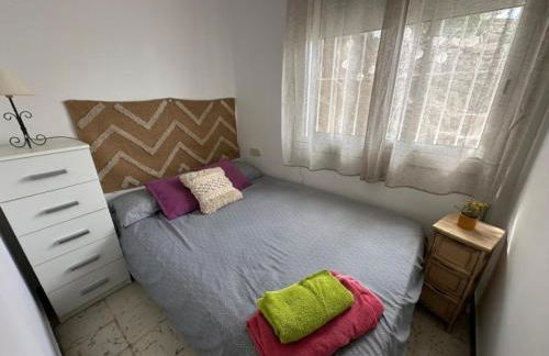 Preciosa casa con piscina desbordante y vistas al mar - Foto 18