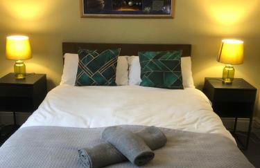 City Centre One Bedroom Apartment Free Parking And internet - Foto 1