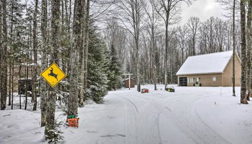 Phelps Cabin on 26 Acres with Fire Pit! - Foto 3
