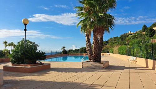 APPARTEMENT CLIMATISE - TERRASSE AVEC APERCU MER - GOLF DE ST TROPEZ - Foto 5