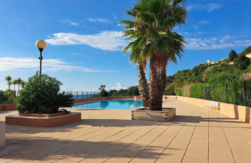 APPARTEMENT CLIMATISE - TERRASSE AVEC APERCU MER - GOLF DE ST TROPEZ - Foto 5