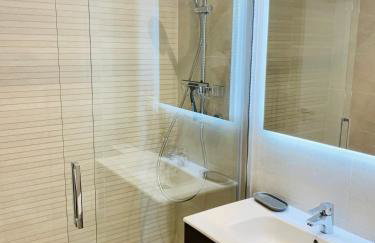 Sea view luxury new apartment Marbella Port - Photo 24