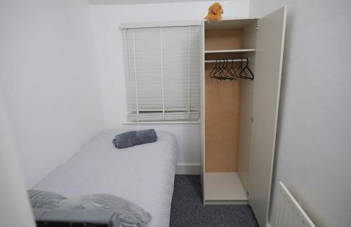 3 BR- King size bed, Netflix, Garden FREE Parking - Foto 44